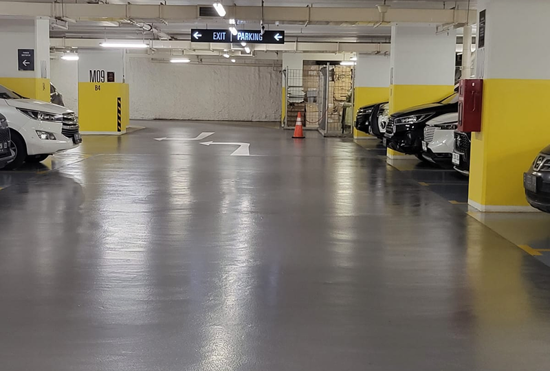 Flooring Specialist-1